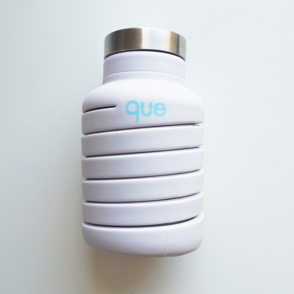 Other - ✨NEW✨QUE COLLAPSIBLE WATER BOTTLE